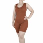 اورال کوتاه ورزشی زنانه نایکی MT014 قهوه‌ای نمای جلو